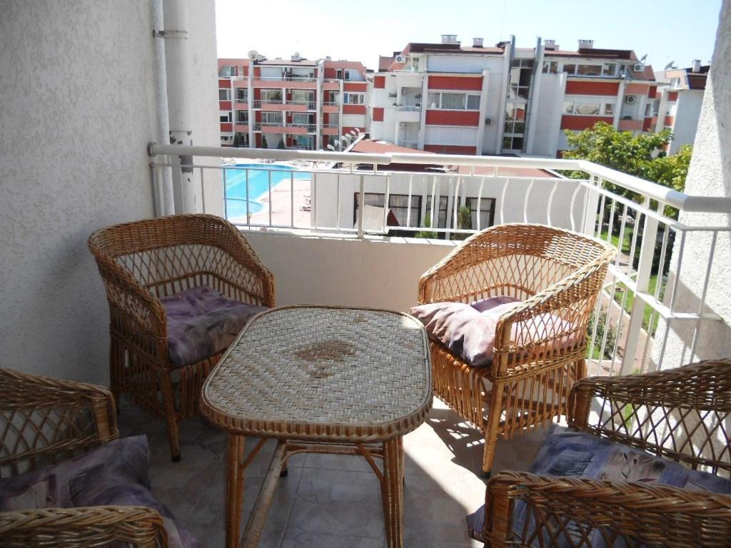 Sunny Fort Private Apartment Sunny Beach Exterior photo